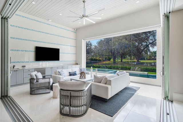 148 Thatch Palm Cove, Boca Raton, FL 33432