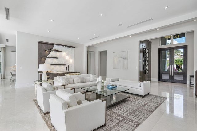 148 Thatch Palm Cove, Boca Raton, FL 33432