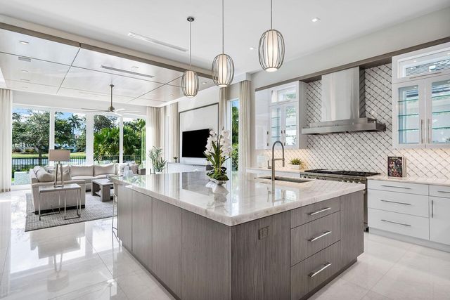 148 Thatch Palm Cove, Boca Raton, FL 33432