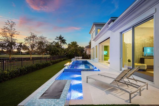 148 Thatch Palm Cove, Boca Raton, FL 33432