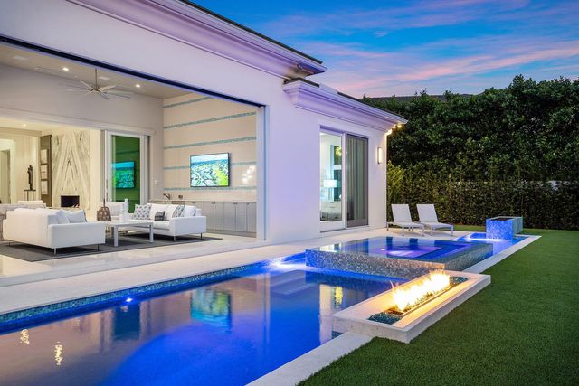 148 Thatch Palm Cove, Boca Raton, FL 33432