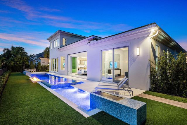 148 Thatch Palm Cove, Boca Raton, FL 33432