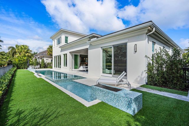 148 Thatch Palm Cove, Boca Raton, FL 33432