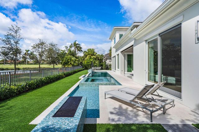 148 Thatch Palm Cove, Boca Raton, FL 33432