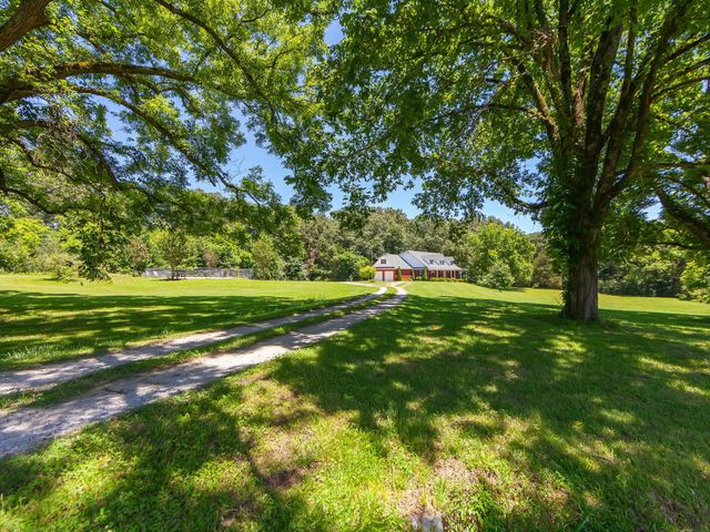 480 Friendship Rd, Medina, TN 38355