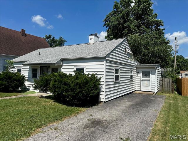 1325 Orchard Street, Belleville, IL 62221