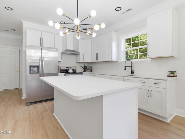 710 Avon Avenue, Burlington, NC 27215