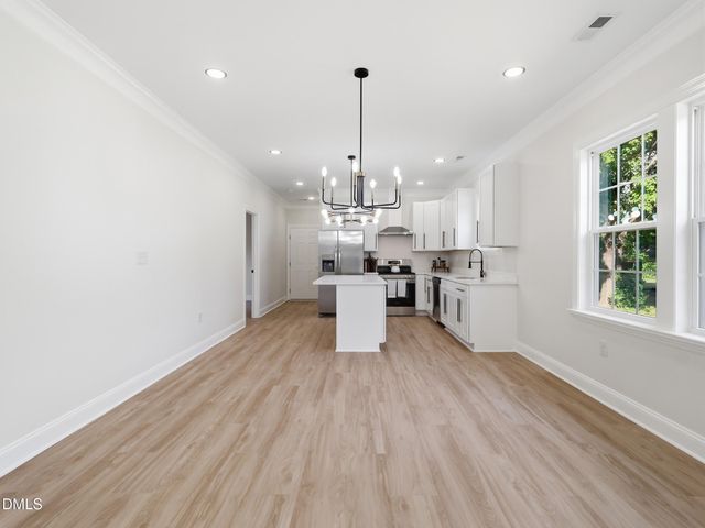 710 Avon Avenue, Burlington, NC 27215