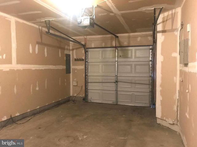 8805 GOOSE LANDING CIR, Columbia, MD 21045