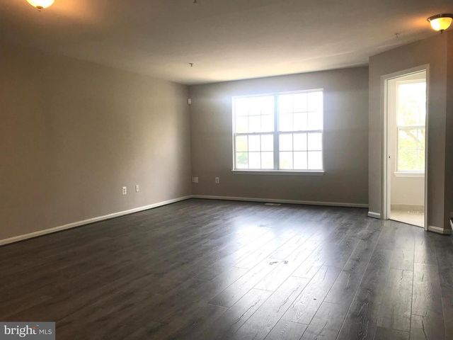8805 GOOSE LANDING CIR, Columbia, MD 21045