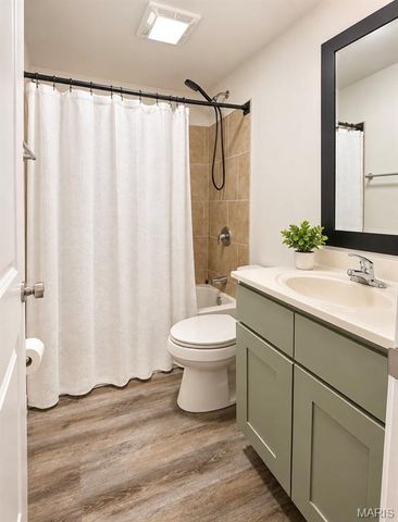110 E Thornton Avenue, Webster Groves, MO 63119