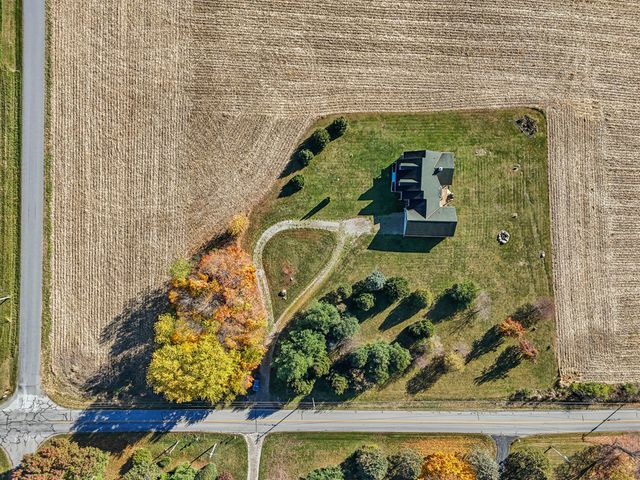 6153 County Road 18 6153 County Road 18, Bellefontaine, OH 43311