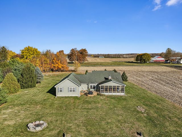 6153 County Road 18 6153 County Road 18, Bellefontaine, OH 43311