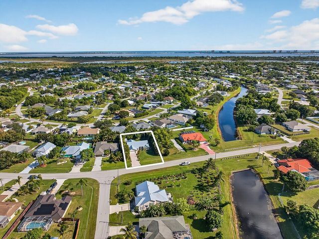 1785 SE Berkshire Boulevard, Port St Lucie, FL 34952