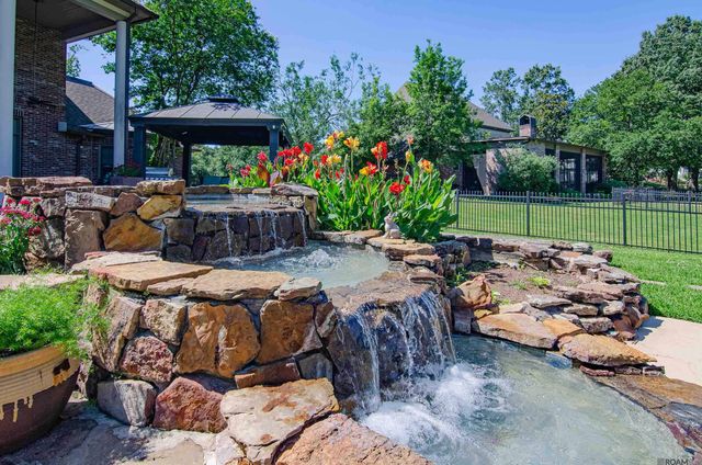 18867 Bienville Ct, Prairieville, LA 70769