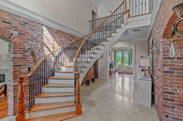 18867 Bienville Ct, Prairieville, LA 70769