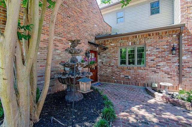 18867 Bienville Ct, Prairieville, LA 70769