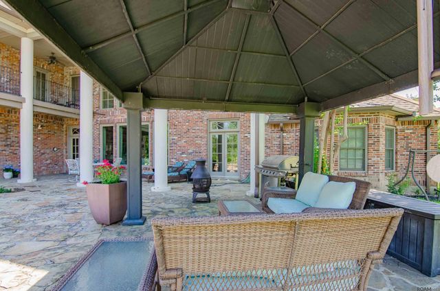 18867 Bienville Ct, Prairieville, LA 70769