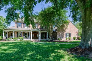 18867 Bienville Ct, Prairieville, LA 70769