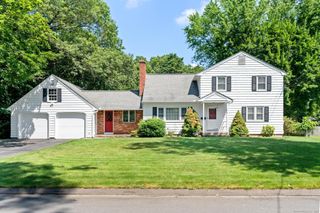 26 Roberts Street, Windsor Locks, CT 06096