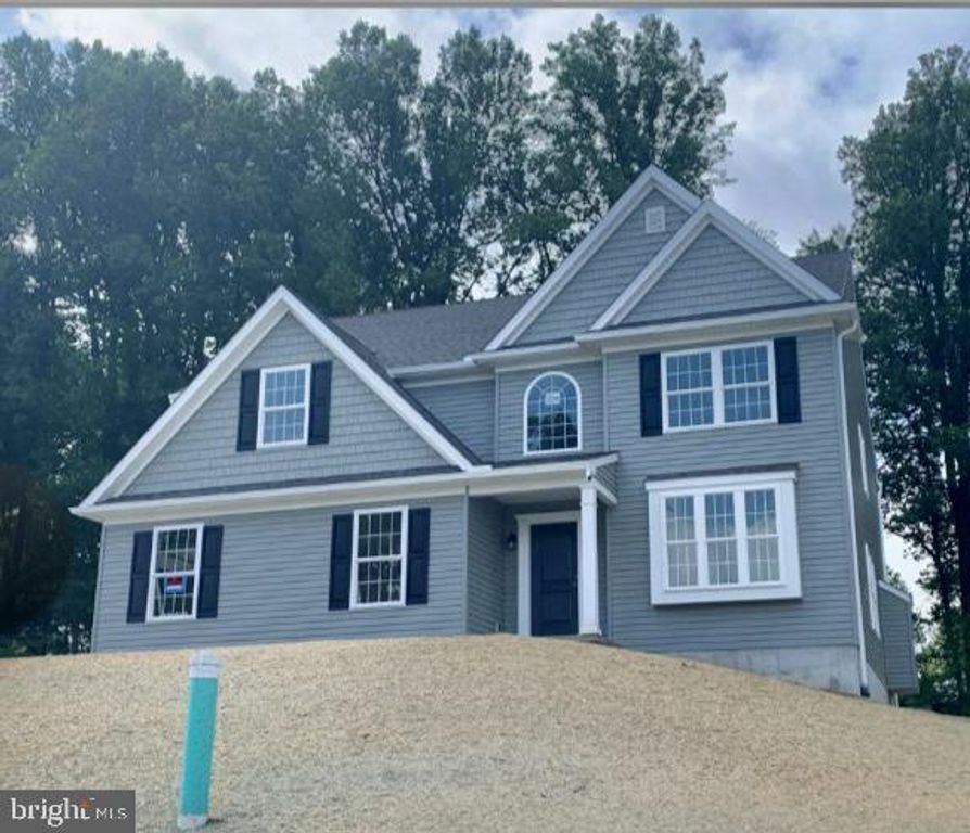 560 MONOCACY TRL, Spring Grove, PA 17362