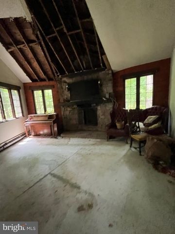 93 JACOBS CREEK RD, Ewing, NJ 08628