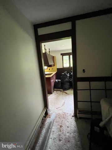 93 JACOBS CREEK RD, Ewing, NJ 08628