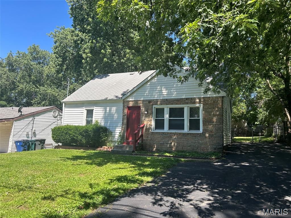 5 Cady Drive, Calverton Park, MO 63135