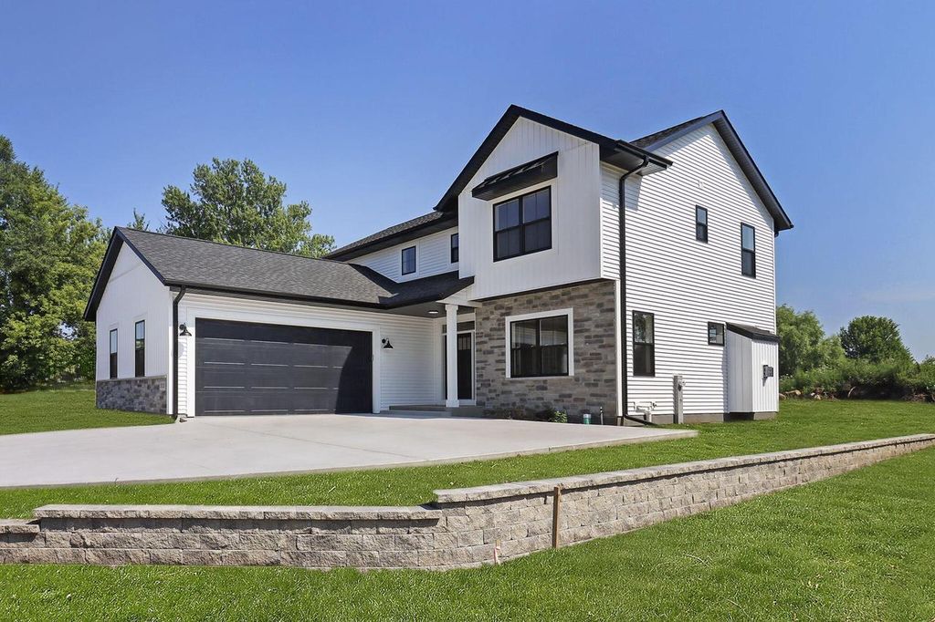 15525 67th STREET, Kenosha, WI 53142