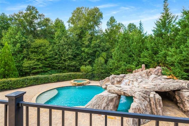 2340 Thisel Down Drive, Statham, GA 30666