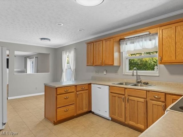 19 Sherman Drive, Marietta, OH 45750