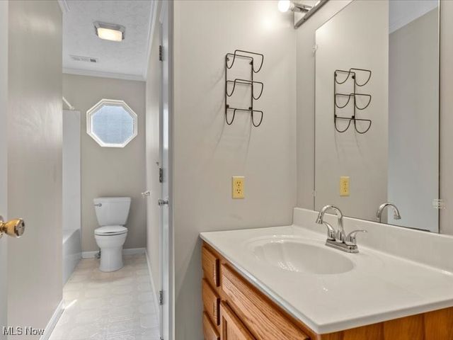 19 Sherman Drive, Marietta, OH 45750