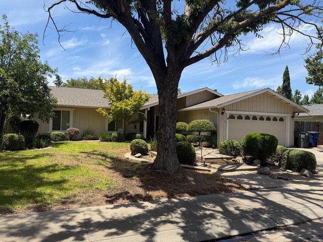 3705 Kona Oak Drive, Modesto, CA 95355