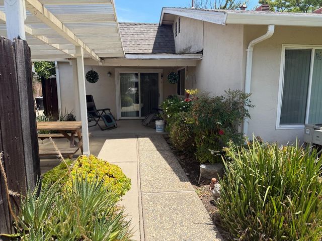 3705 Kona Oak Drive, Modesto, CA 95355
