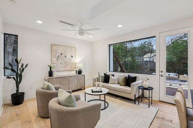 1114 Mariposa DR B, Austin, TX 78704