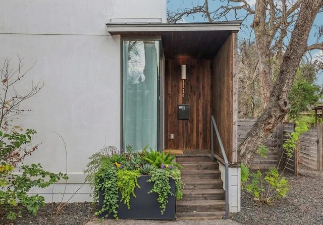 1114 Mariposa DR B, Austin, TX 78704