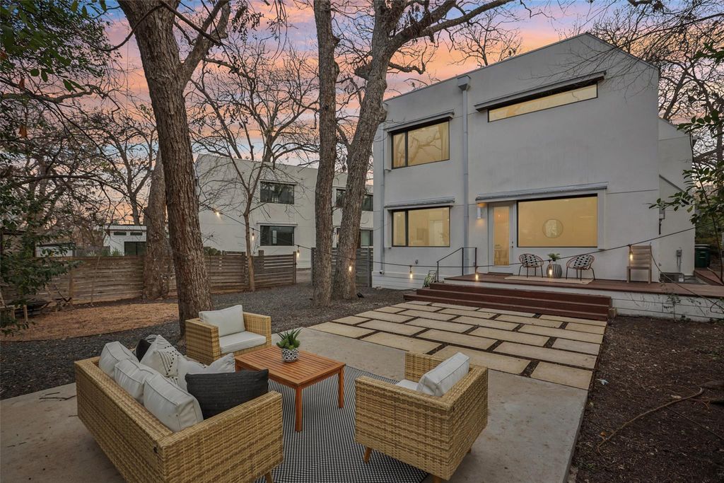 1114 Mariposa DR B, Austin, TX 78704