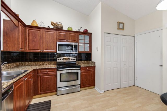 6083 Caladium Road, Delray Beach, FL 33484