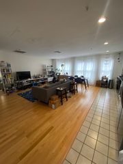 1 Davenport St. 8, Cambridge, MA 02140