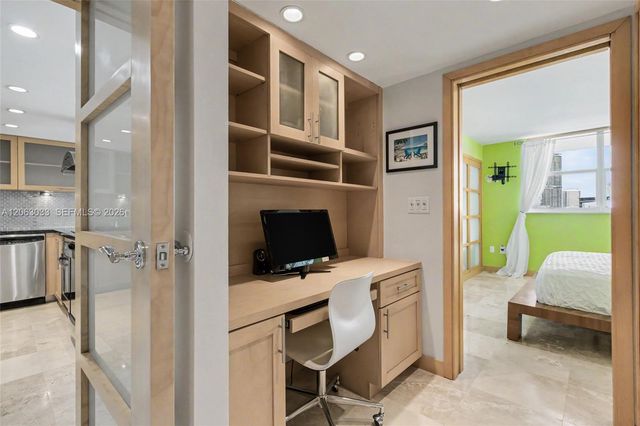 465 Ocean Dr 604, Miami Beach, FL 33139