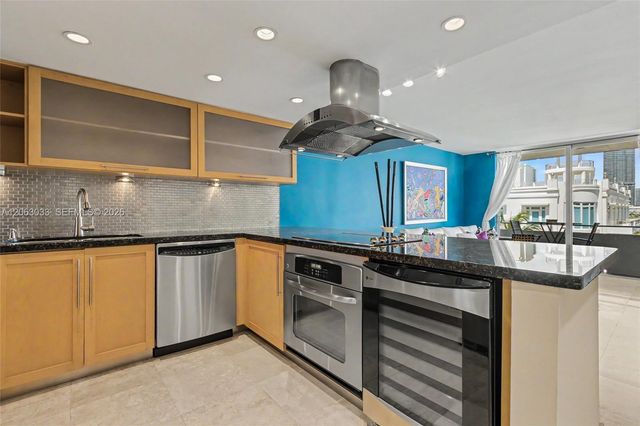 465 Ocean Dr 604, Miami Beach, FL 33139