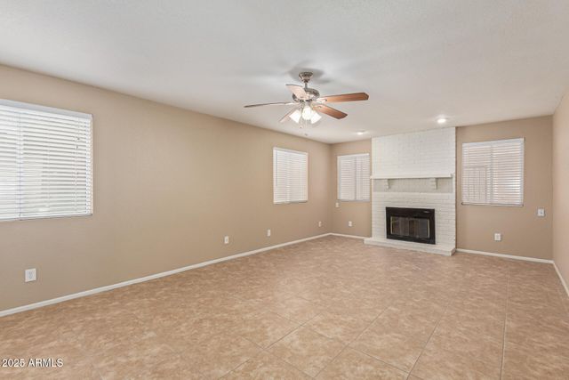 10820 N 57TH Drive, Glendale, AZ 85304