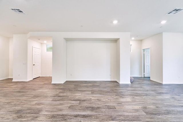 729 Daniel Freeman Circle, Inglewood, CA 90301