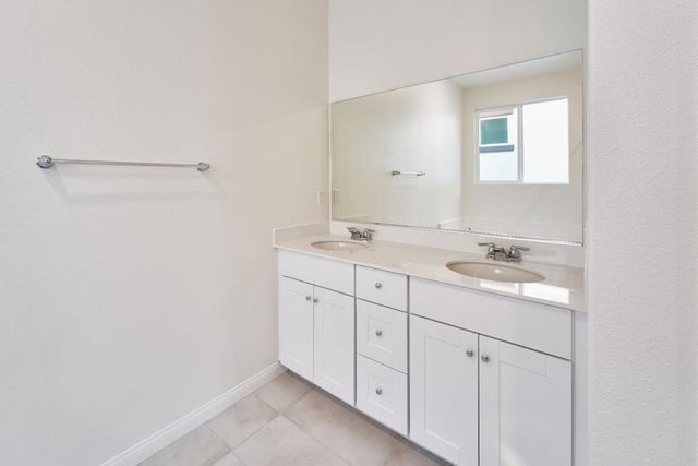 729 Daniel Freeman Circle, Inglewood, CA 90301