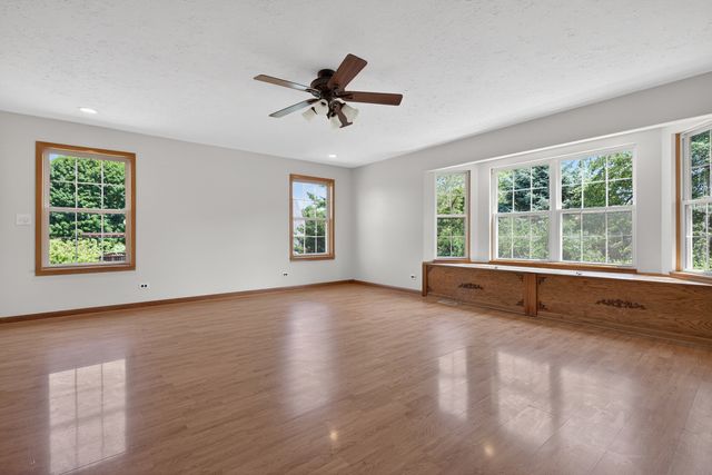 513 Pembroke Road SW, Poplar Grove, IL 61065