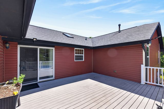 513 Pembroke Road SW, Poplar Grove, IL 61065