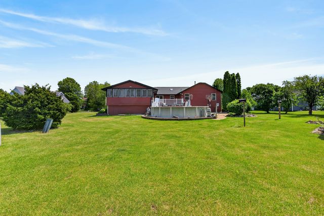 513 Pembroke Road SW, Poplar Grove, IL 61065