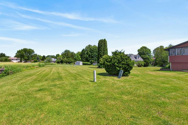 513 Pembroke Road SW, Poplar Grove, IL 61065