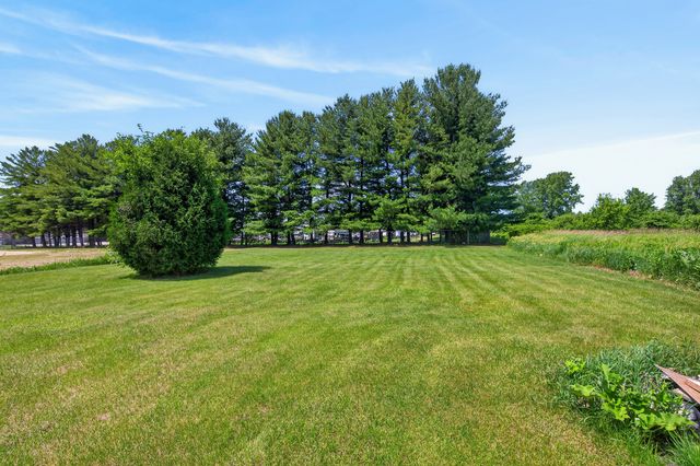 513 Pembroke Road SW, Poplar Grove, IL 61065