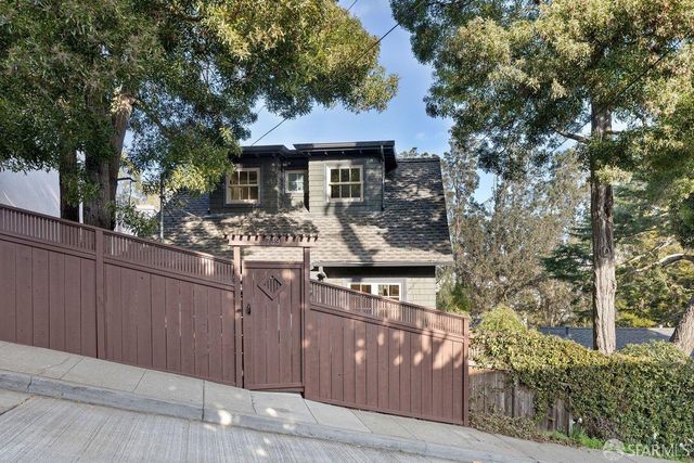 739 Congo Street, San Francisco, CA 94131